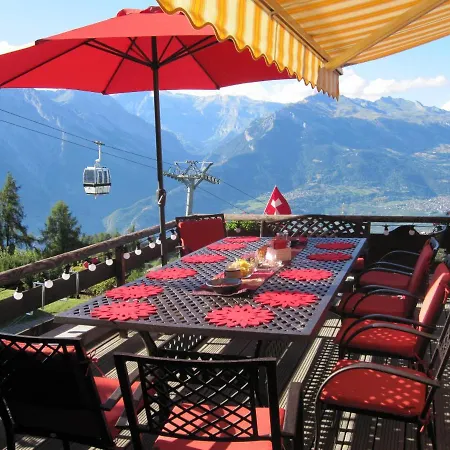 Lisa Ski-in, Ski-out Well Equipped Chalet *