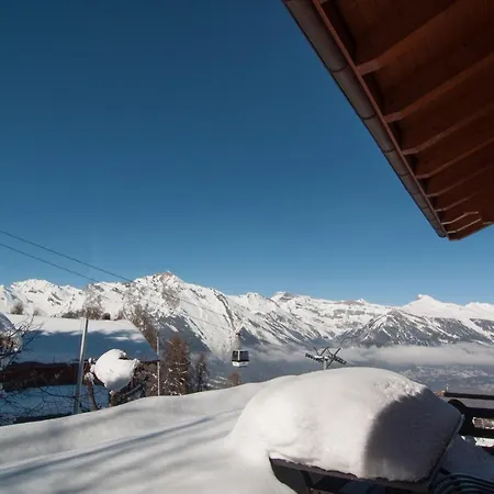 Lisa Ski-in, Ski-out Well Equipped Chalet Nendaz