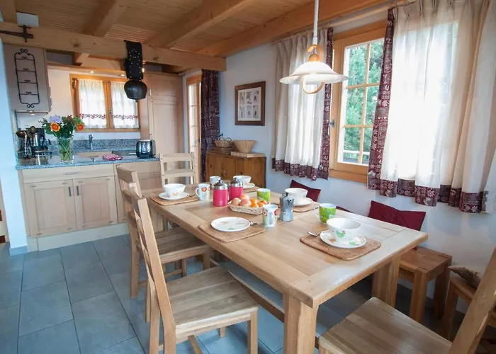 شاليه Lisa Ski-in, Ski-out Well Equipped نينداز