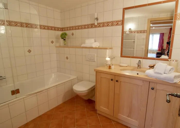 Lisa Ski-in, Ski-out Well Equipped * نينداز