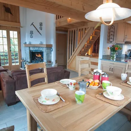 Lisa Ski-in, Ski-out Well Equipped Шале Нанда